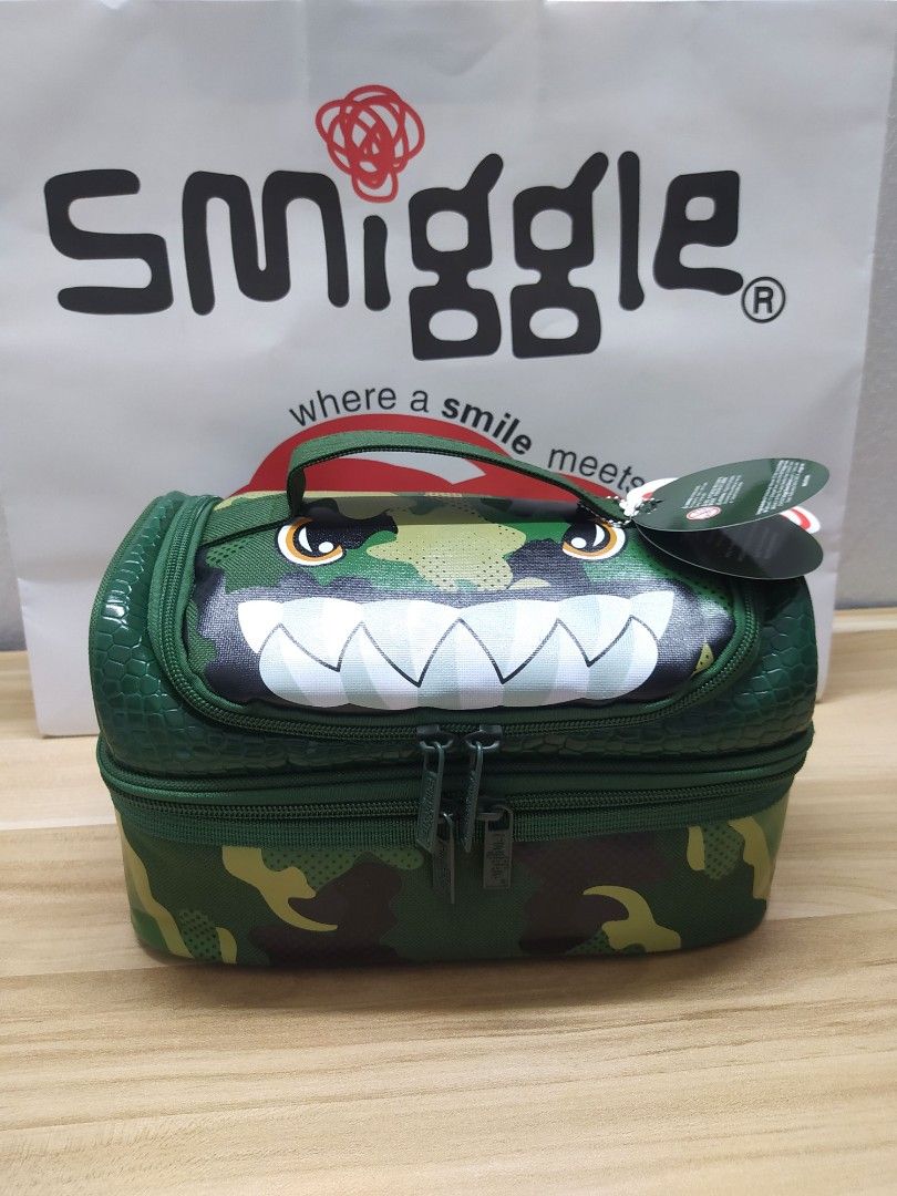 Smiggle lunch bag boys hot sale