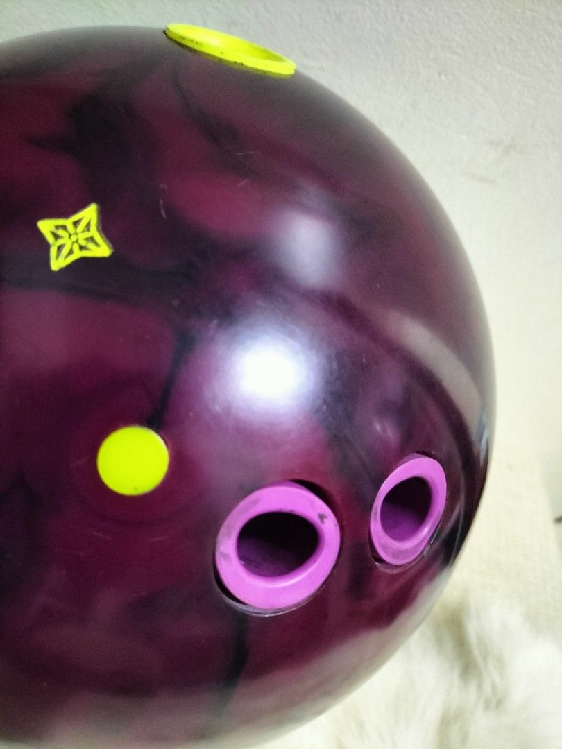 Rota grip saturn 13 lbs bowling ball sports equipment sports games