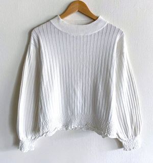 (Category: ) located in . Submitted by RaamPrelovedCloset (Listing ID 1210572652, Image 1). Description: .