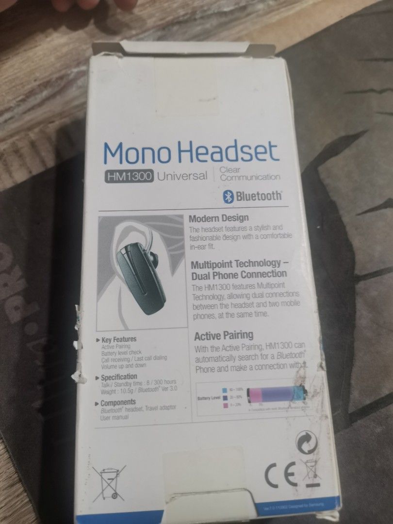Samsung Mono headset (Category: Earphones) located in Pasig City. Submitted by singledadreseller (Listing ID 1210469805, Image 2). Description: Bluetooth Clear comunicator.
