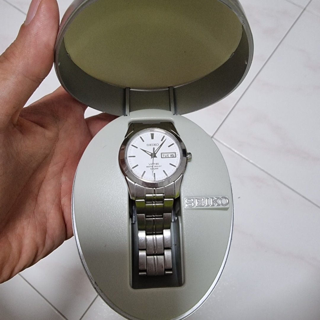 Seiko sapphire water resist 100m watch, Men's Fashion, Watches &  Accessories, Watches on Carousell