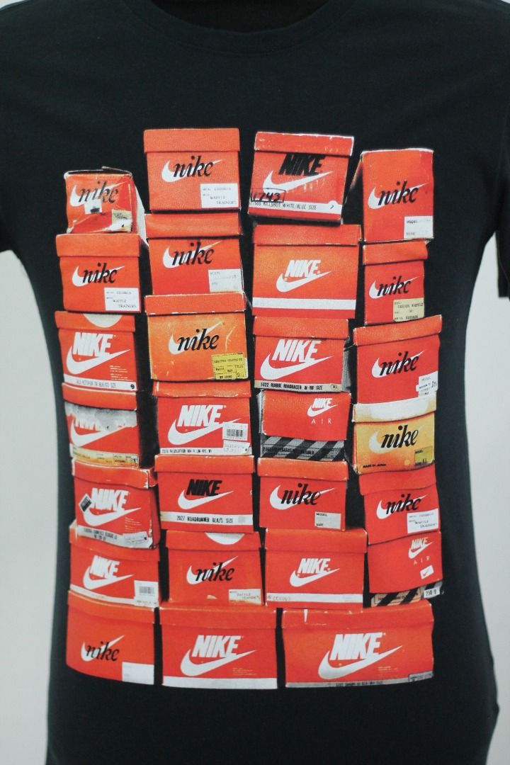 Nike shirt discount with shoe boxes