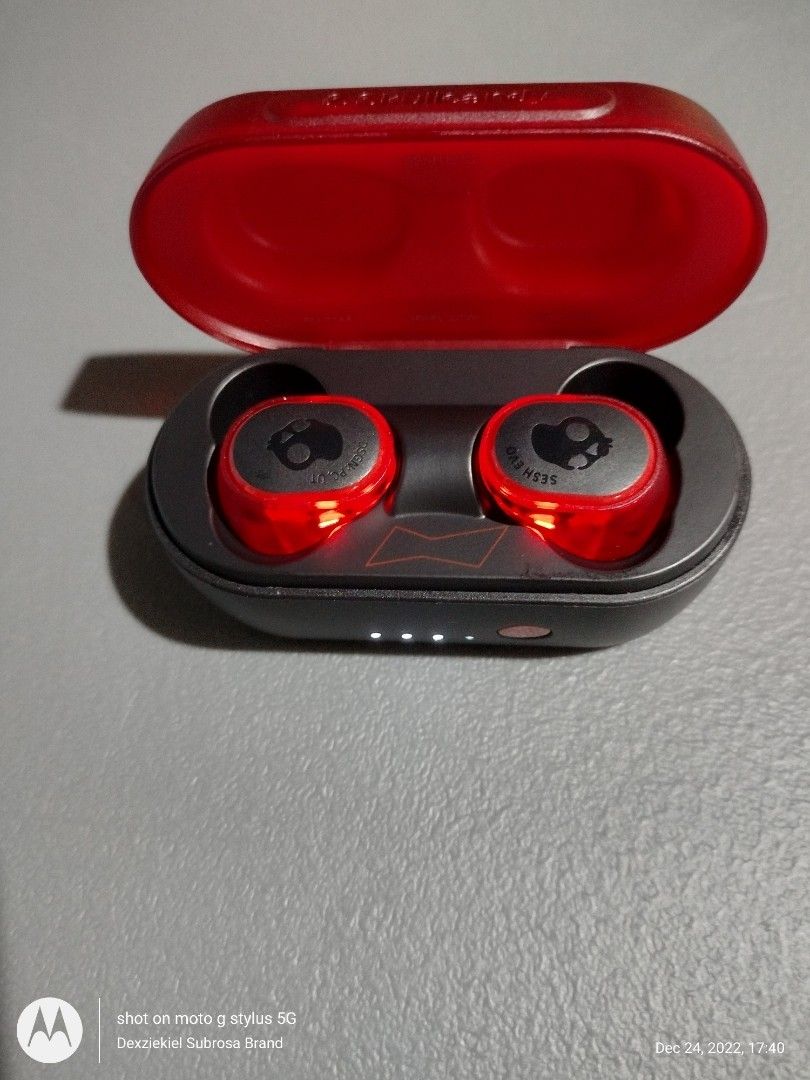 Skull candy evo sesh/ jlab u.s air pop go, Audio, Earphones on Carousell