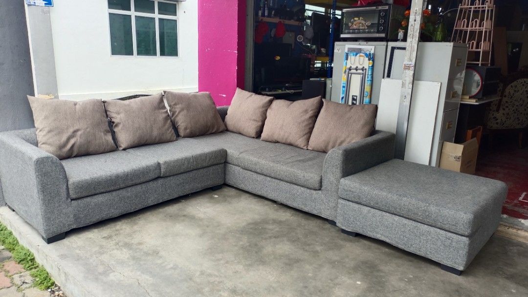 SOFA L SHAPE SAIZ BESAR TERPAKAI, Furniture & Home Living, Furniture