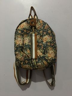 (Kategori: ) berada di . Dikirim oleh tsamarah21 (ID iklan 1210553705, Gambar 1). Deskripsi: .