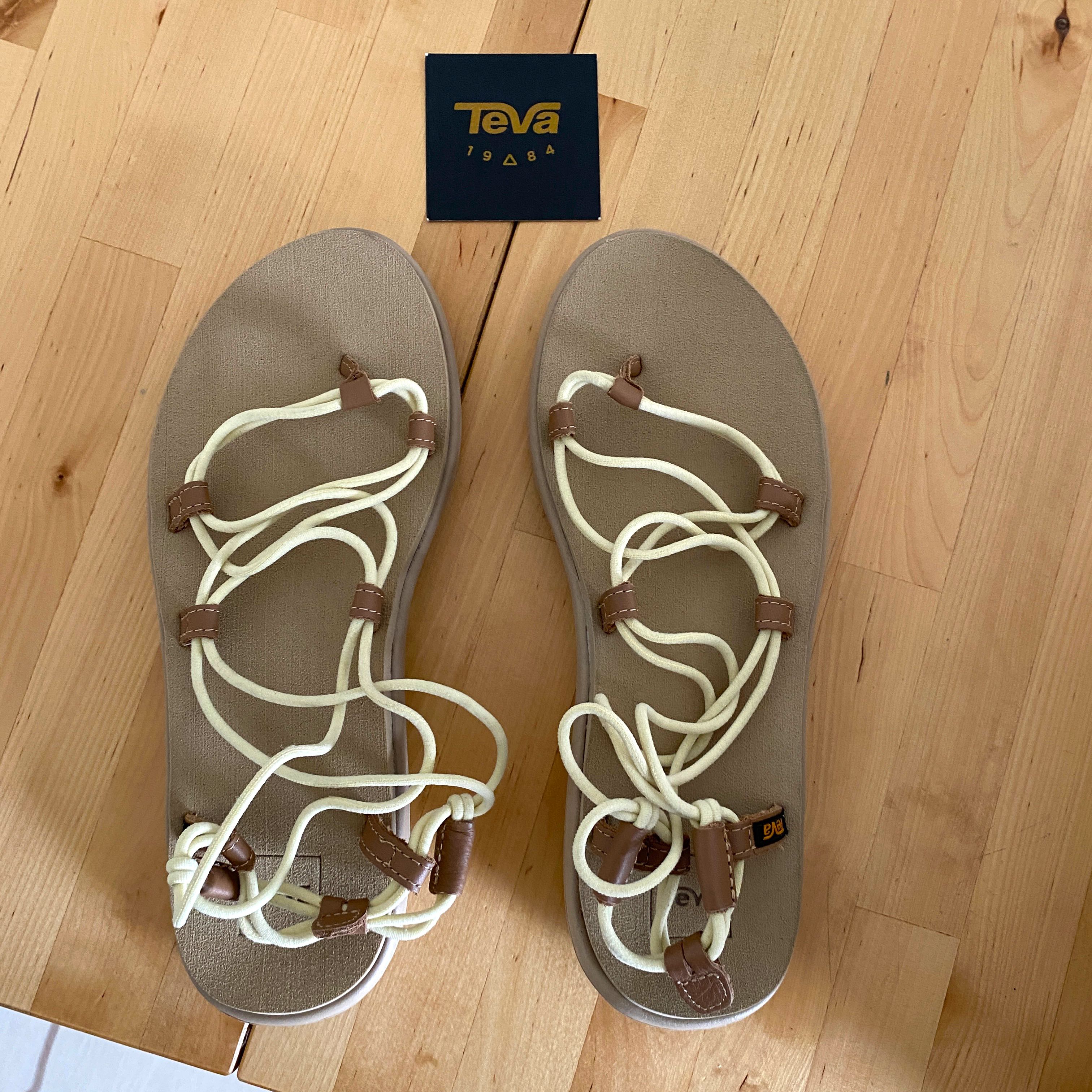 Teva Voya infinity sandals