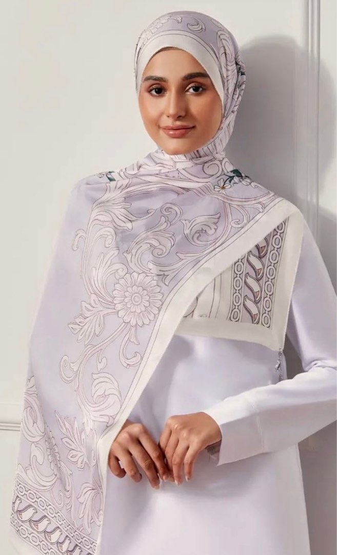 The Heritage dUCk Shawl in Alur, Women's Fashion, Muslimah Fashion