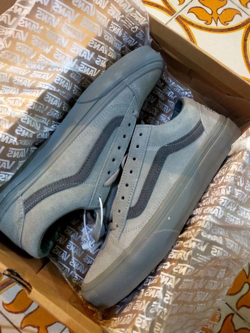 VANS - Reigning Champs, Men's Fashion, Footwear, Sneakers on Carousell