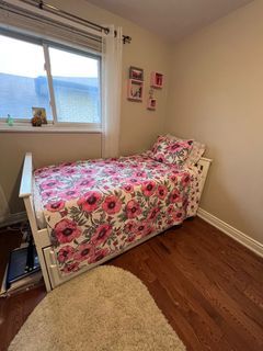 White wood Trundle bed - single