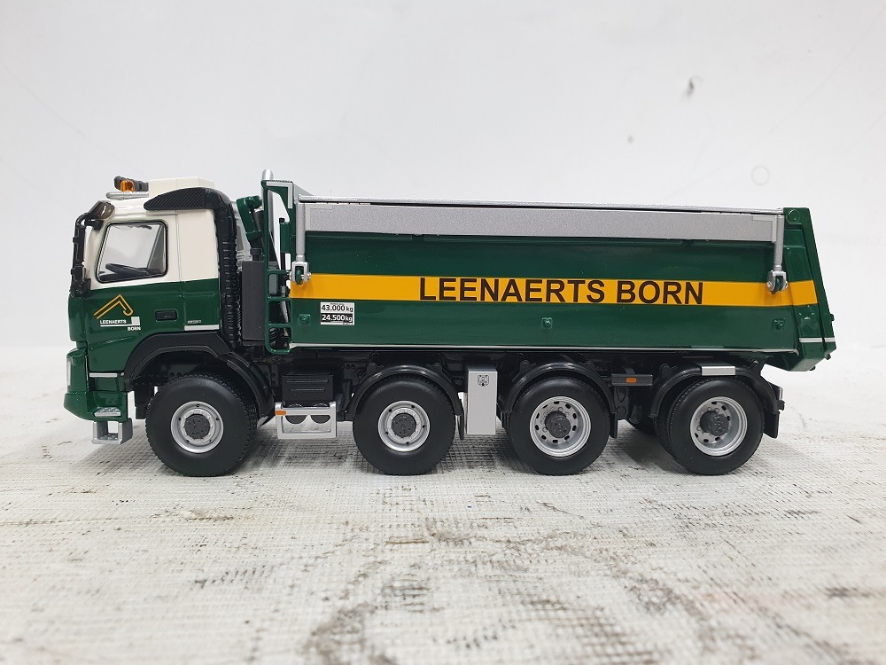 1:50 VOLVO FMX DAY CAB 8X8 TIPPER TRUCK LEENAERTS BORN, Hobbies