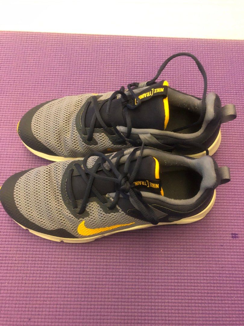 Nike shoes under $40 deals