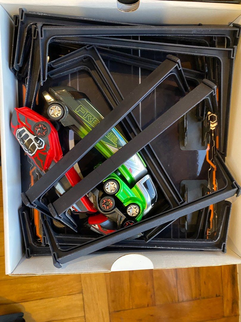 Anki overdrive starter set with 6 electric toy car compatible with app