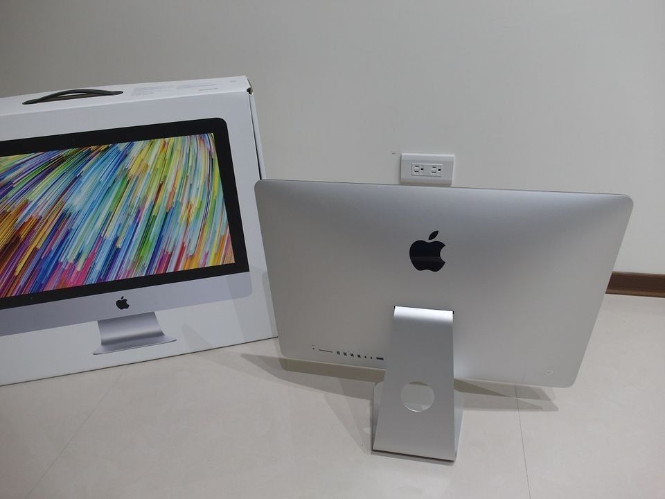 出售】Apple iMac 21.5吋Retina 4K 四核心桌上型電腦盒裝完整, 電腦及