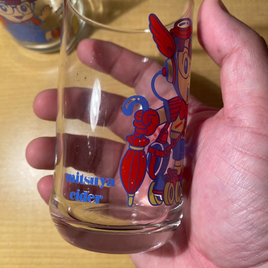 Arale Dr Slump Glass set (Category: Vintage Collectibles) located in Davao. Submitted by out.with.the.old (Listing ID 1206923280, Image 2). Description: Condition 7/10.