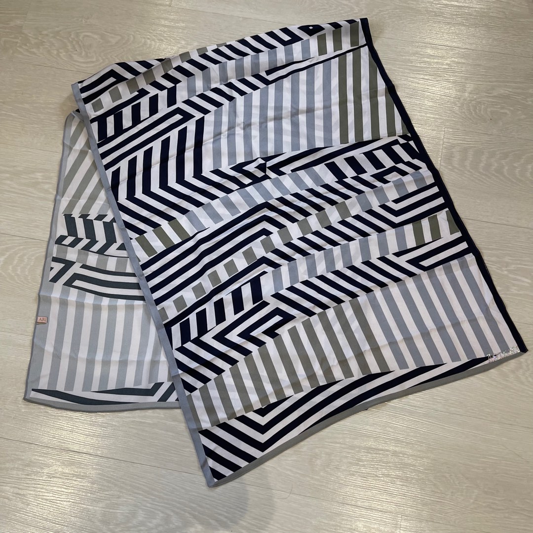 ariani shawl price