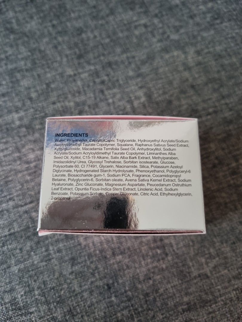 Azelaic Acid Brightening Mask 30g, Beauty & Personal Care, Face, Face Care on Carousell