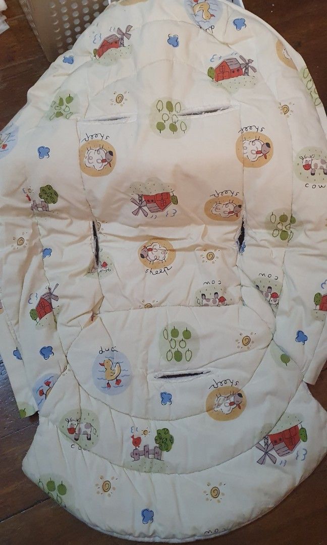 Baby stroller seat cushion (Category: Strollers) located in Manila. Submitted by gioia_delapena (Listing ID 1207009133, Image 1). Description: rfs: declutter.