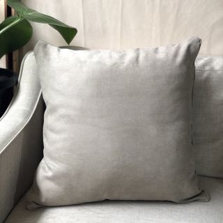 Bantal sofa 50x50 ( termasuk sarung & isi )