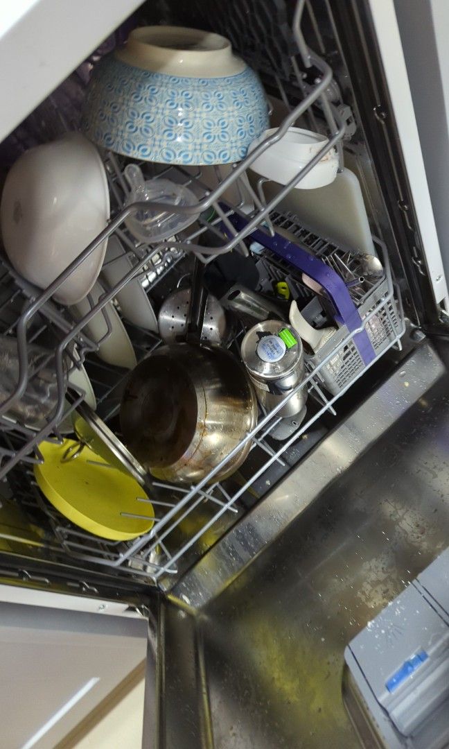 BEKO big dishwasher, TV & Home Appliances, Kitchen Appliances, Dishwasher on Carousell