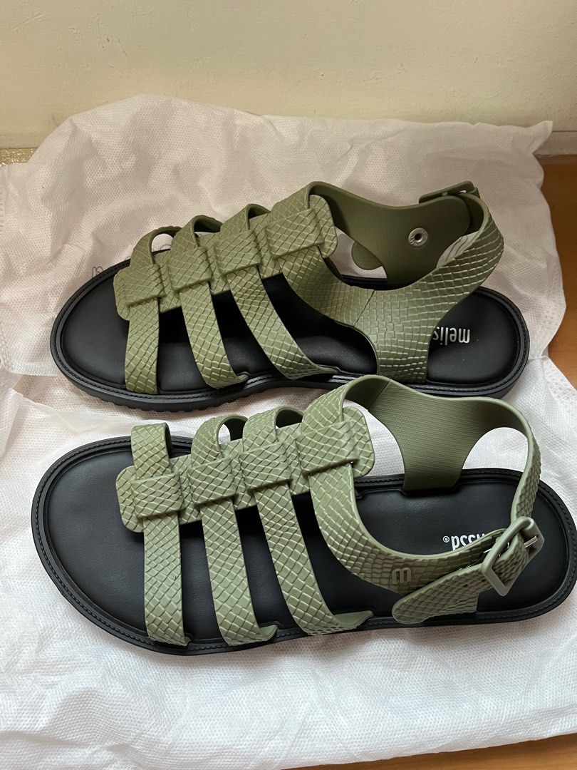Brand new Melissa Flox snake size 6