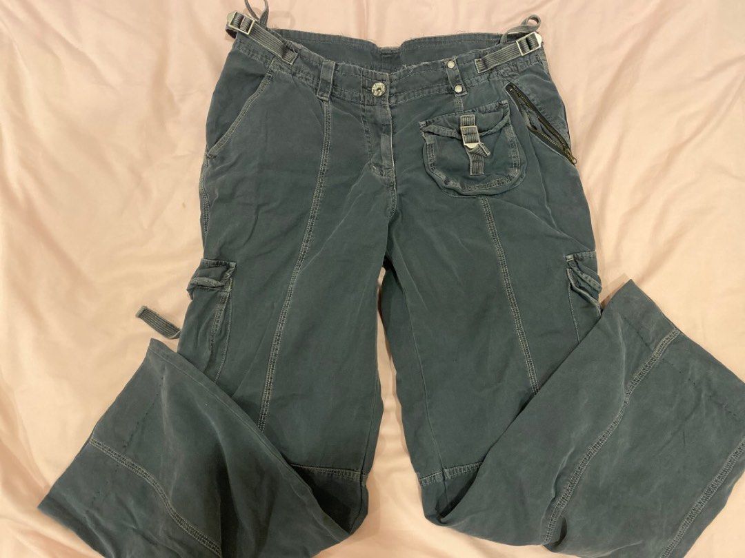 Cargo dark blue pants with lotsa pockets lol, Women's Fashion, Bottoms,  Other Bottoms on Carousell