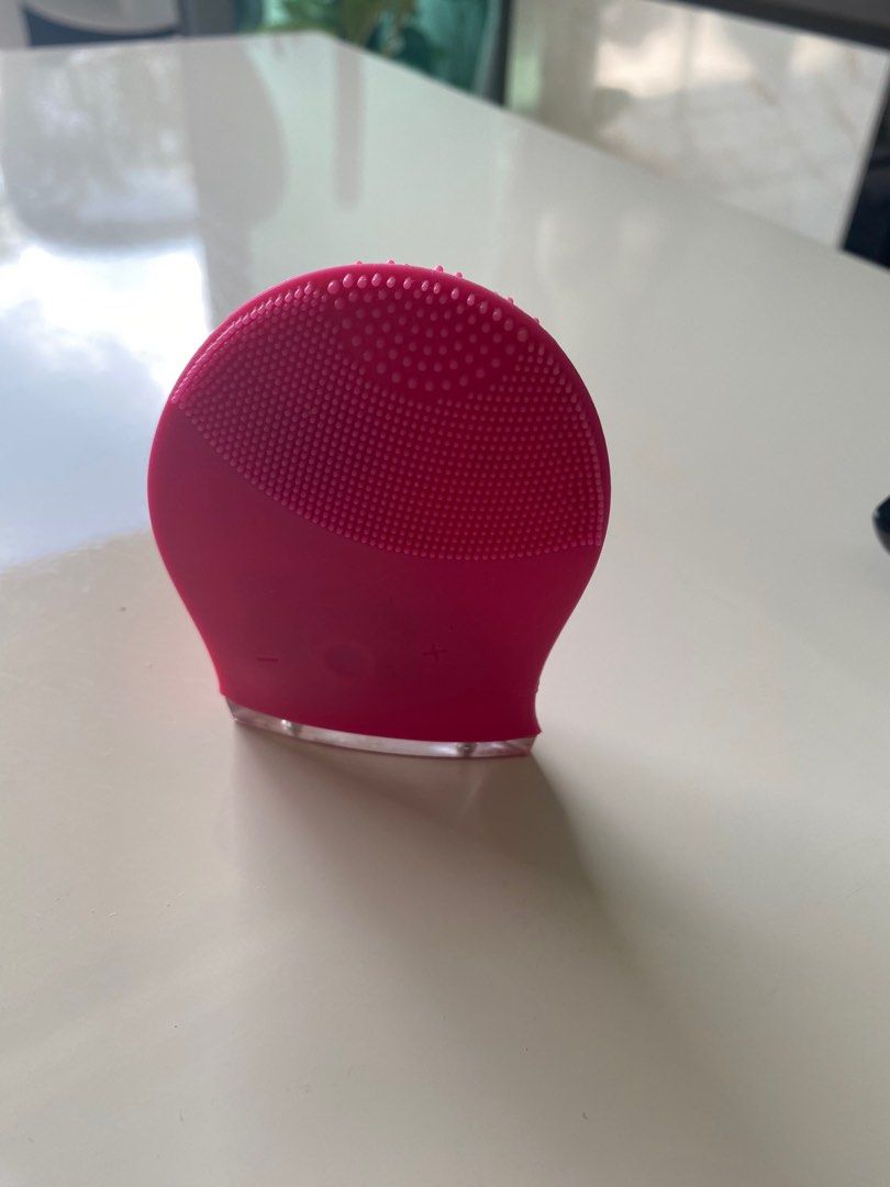 Chargeable face cleaner, Beauty & Personal Care, Face, Face Care on