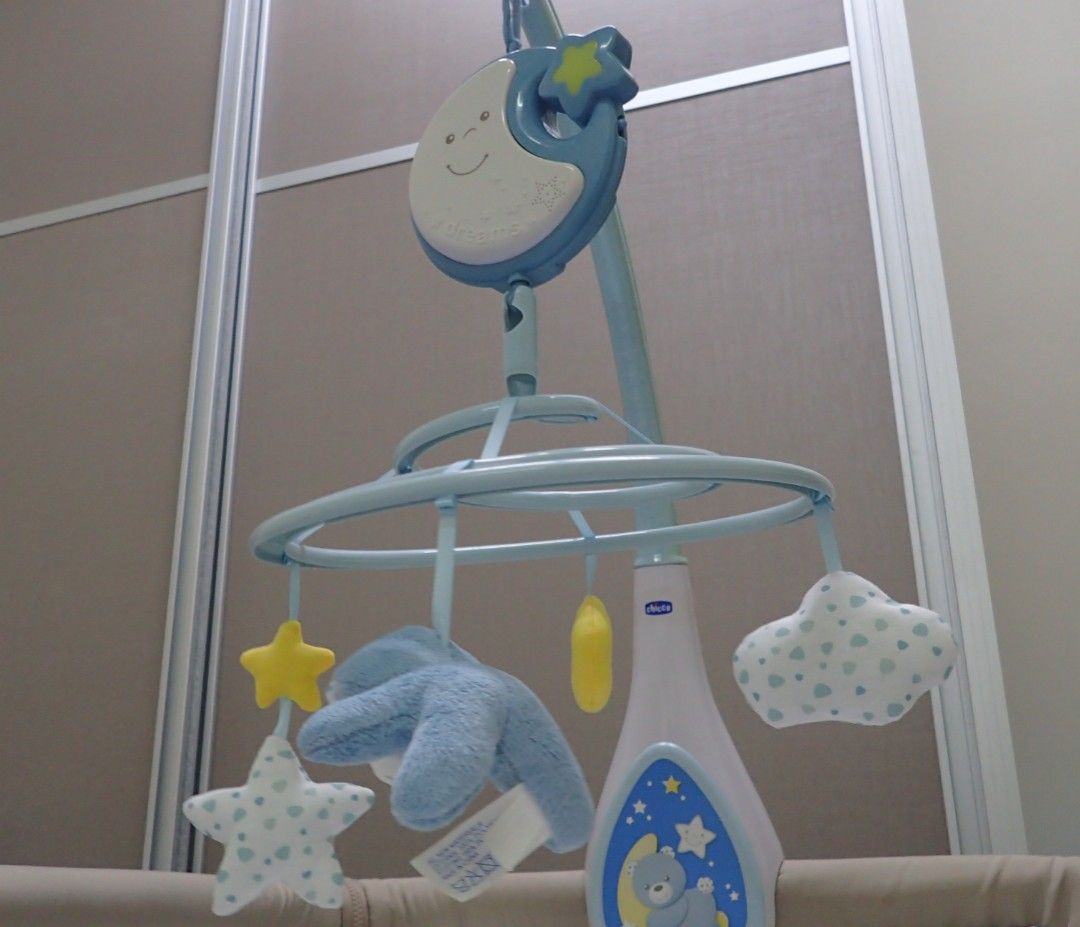 Chicco next2 dreams hot sale cot mobile grey