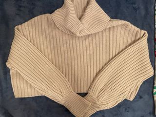 Chunky cropped sweater