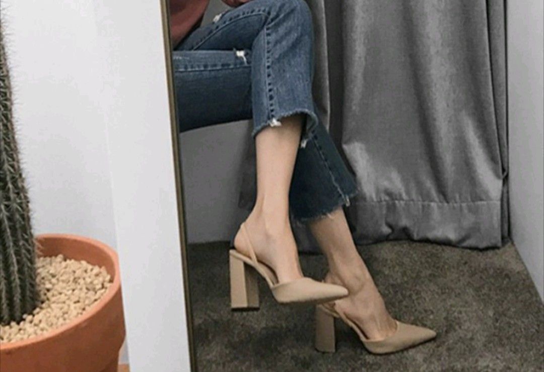 Chunky nude high heels Women s Fashion Footwear Heels on Carousell