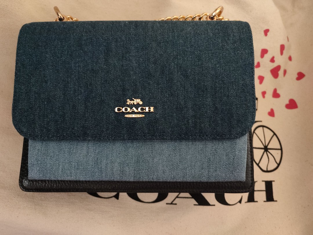 Coach 2023日本福袋牛仔布x真皮斜揹袋, 名牌, 手袋及銀包- Carousell