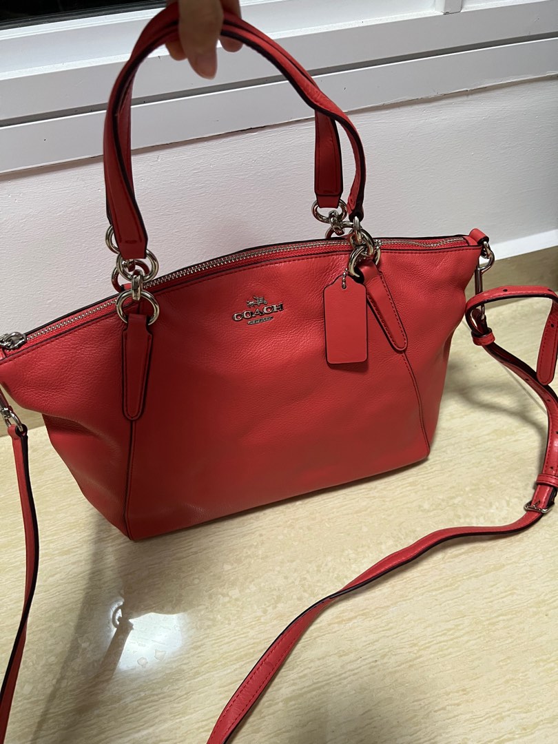 Coach cross body bag, Women's Fashion, Bags & Wallets, Crossbody Bags