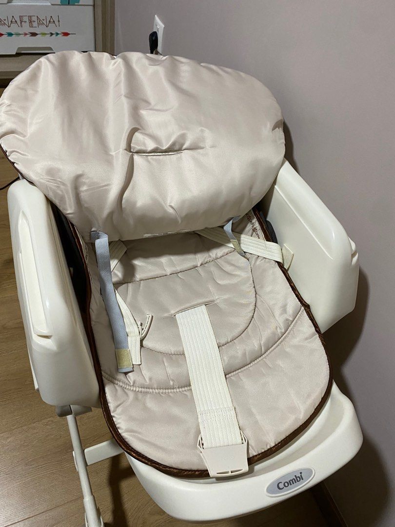 Combi Baby Rocker Combi automatic swing / rocker , Babies & Kids, Nursing & Feeding, Baby ...