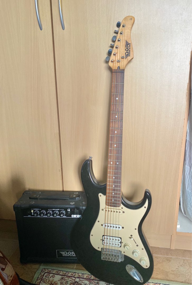 Cort G110 Electric guitar with amp, Hobbies & Toys, Music & Media ...