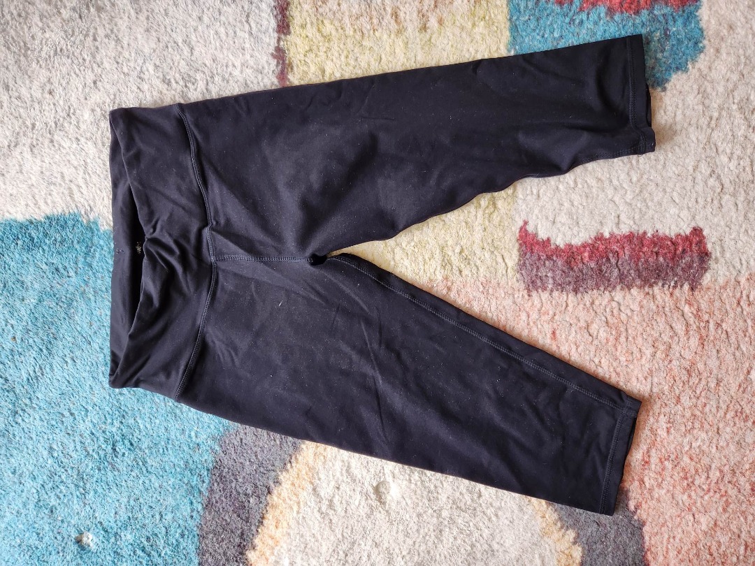 Cotton on body knee length black capri pants active wear bottoms size small,  Women's Fashion, Activewear on Carousell