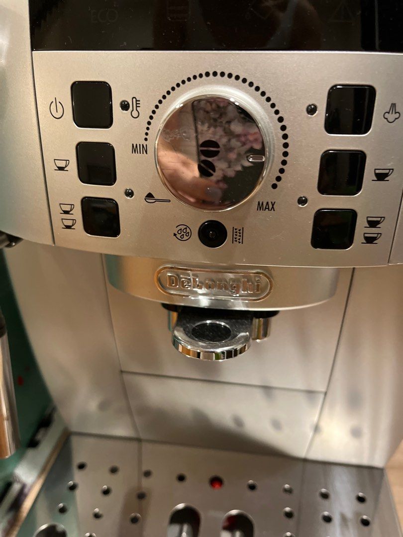 Delonghi coffee machine Magnifica S, TV & Home Appliances, Kitchen