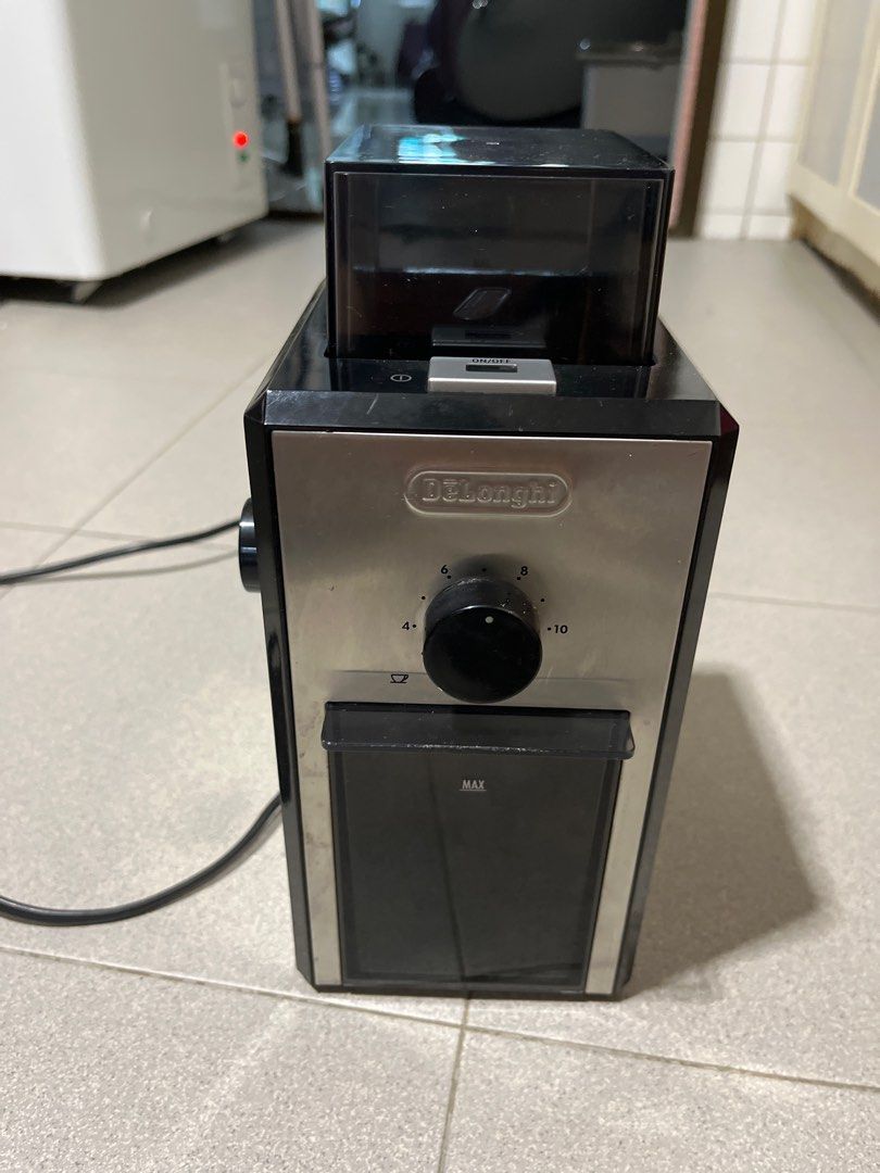 Delonghi EC860 and KG89 grinder, TV & Home Appliances, Kitchen