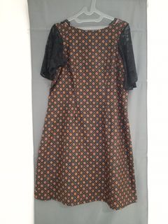 Dress hitam batik modern