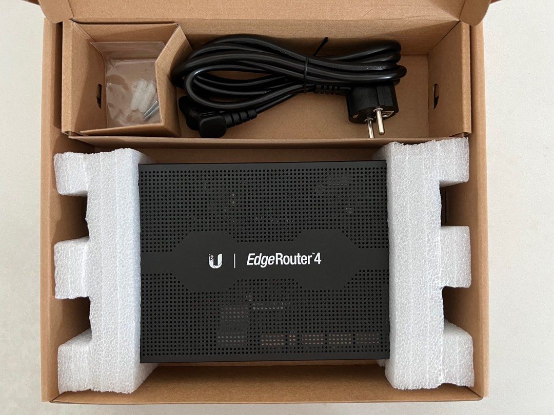 ER4 Ubiquiti EdgeRouter 4 with SFP Port, Computers & Tech, Parts