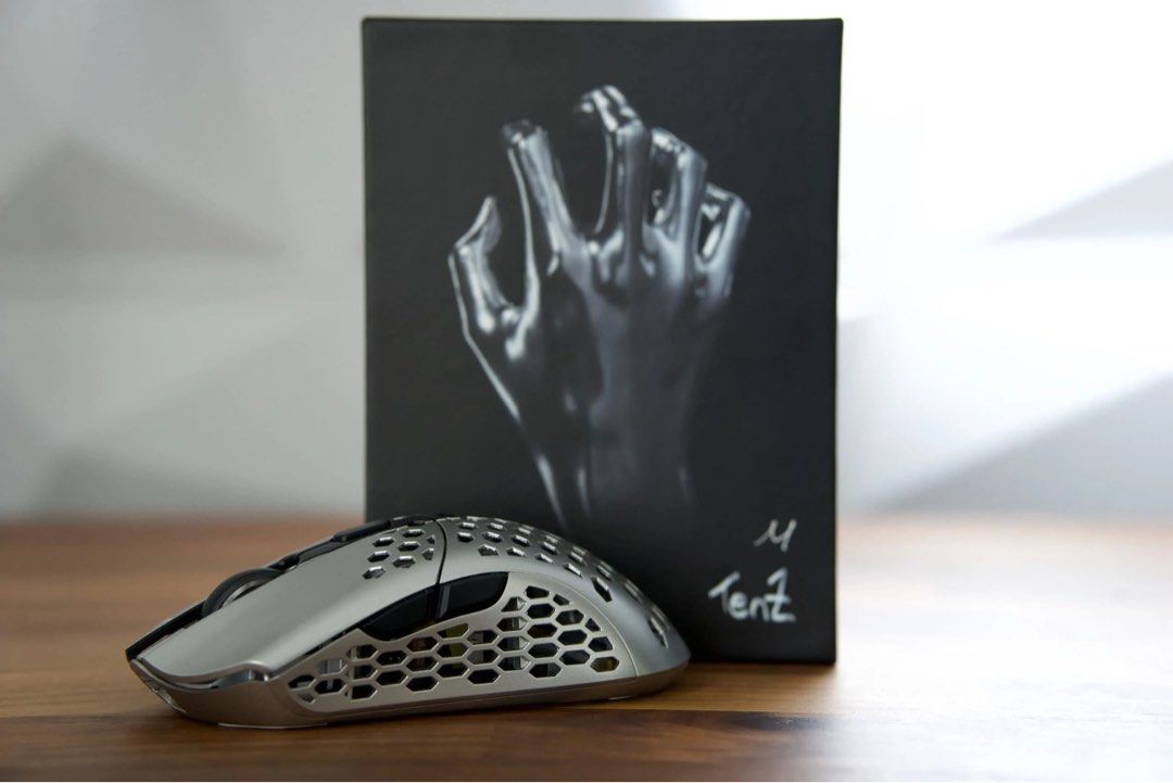Finalmouse tenz medium, Computers & Tech, Parts & Accessories 