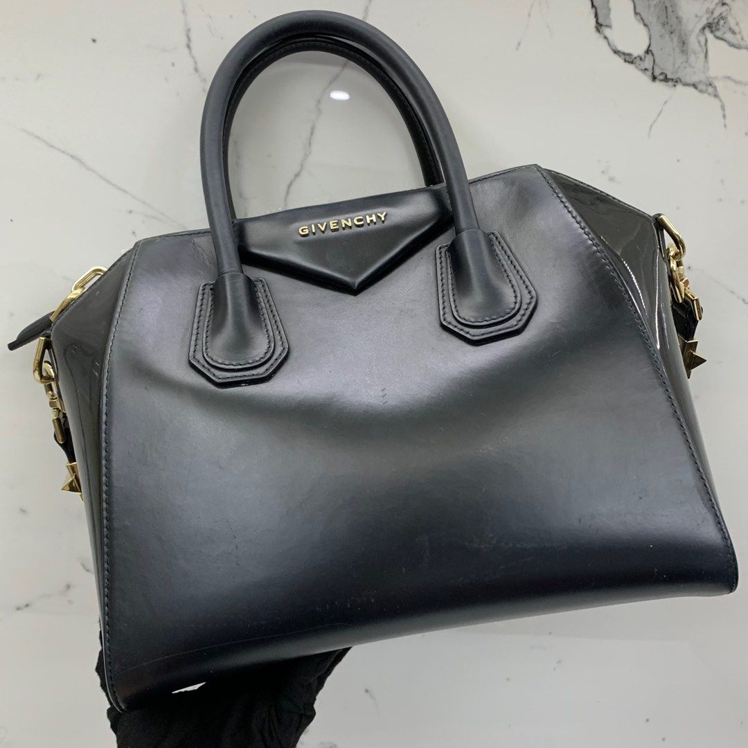 GIVENCHY BLACK LEATHER ANTIGONA WAY SHOULDER BAG 227037975