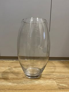 Glass vase