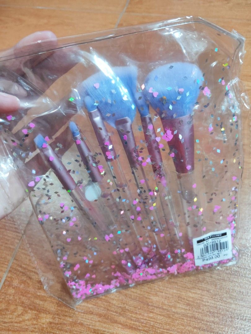 Glittery Unicorn-themed 6 pcs Make-Up Brushes (Category: Makeup) located in Makati City. Submitted by lishey (Listing ID 1207098932, Image 2). Description: Glittery Unicorn-themed 6 pcs Make-Up Brushes Brand New. Never been used. Original Mall (Watson's) Price: Php 499 Selling Price: Php 350 Note: This is originally a 7-piece make-up brushes. Used one of those brushes. Thus, only 6 brushes remained for sale. RFS: Decluttering stuff Mode of Paymen