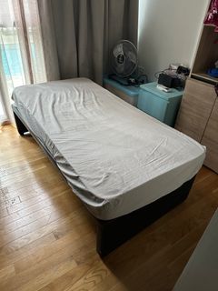 (Category: ) located in . Submitted by simonc1972 (Listing ID 1207026383, Image 1). Description: .