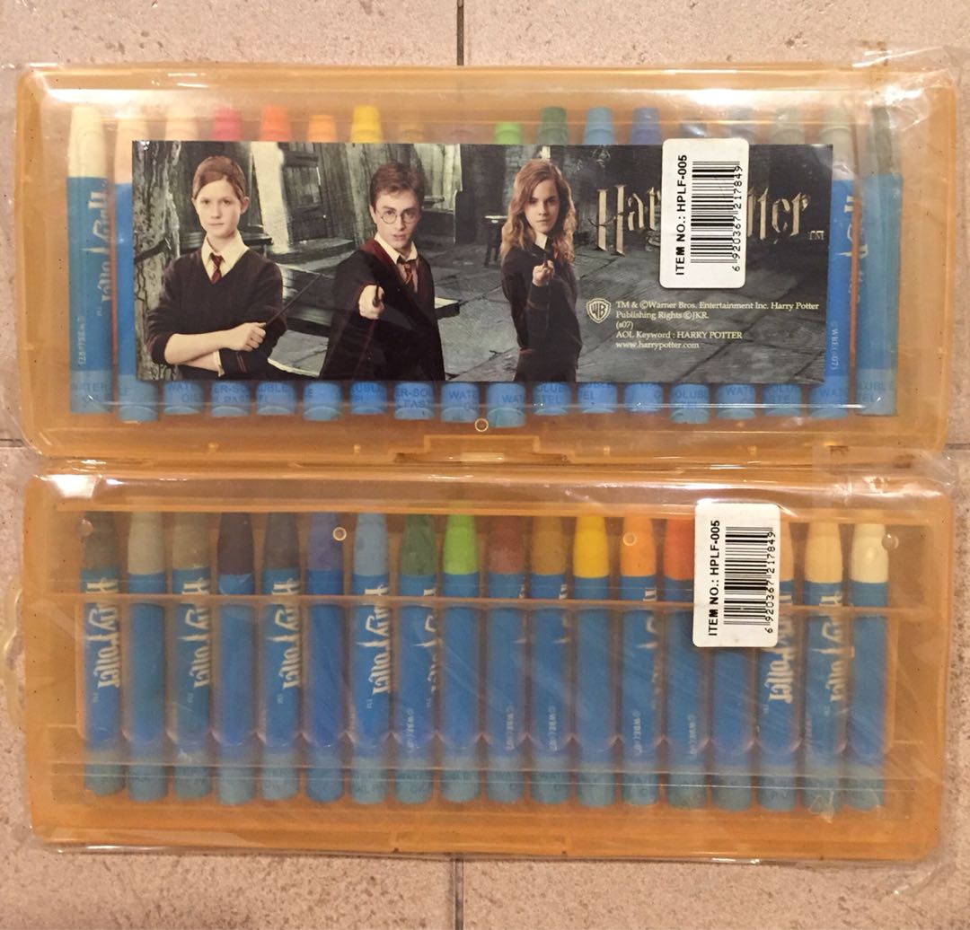Harry Potter Crayon, Hobbies & Toys, Stationery & Craft, Craft Supplies