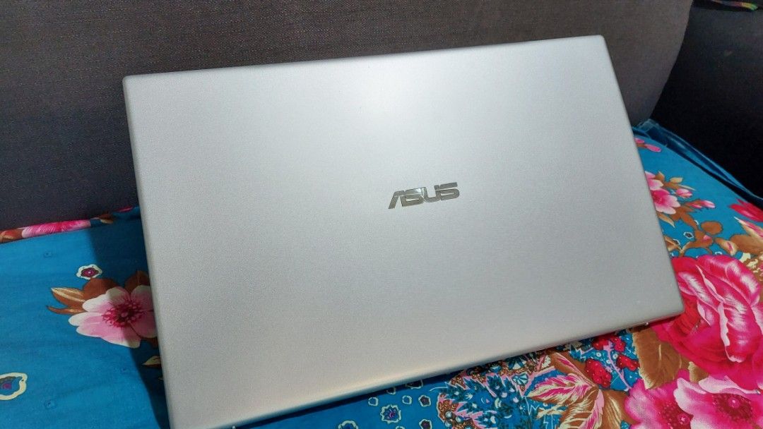 Heavy duty laptop ASUS VIVOBOOK X712J I5 10TH GEN 12GB RAM 256GB SSD