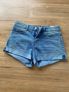 (Category: ) located in . Submitted by prelovedthengs (Listing ID 1207021955, Image 1). Description: .