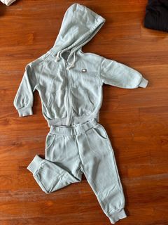 Hoodie and jogger pant for 3-4YO
