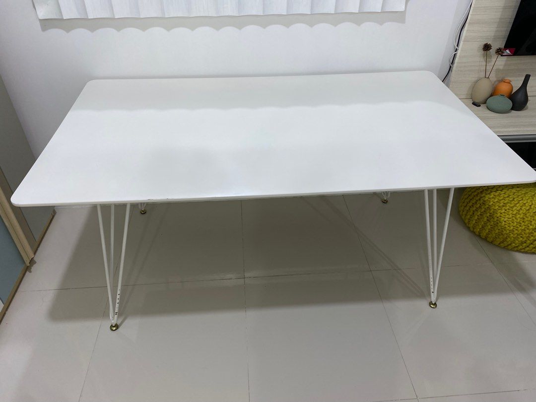 Ikea Le Petite White Dining Table (Category: Tables & Sets) located in Manila. Submitted by mcp3493 (Listing ID 1206936838, Image 2). Description: see measurement in the photos and slight issues..