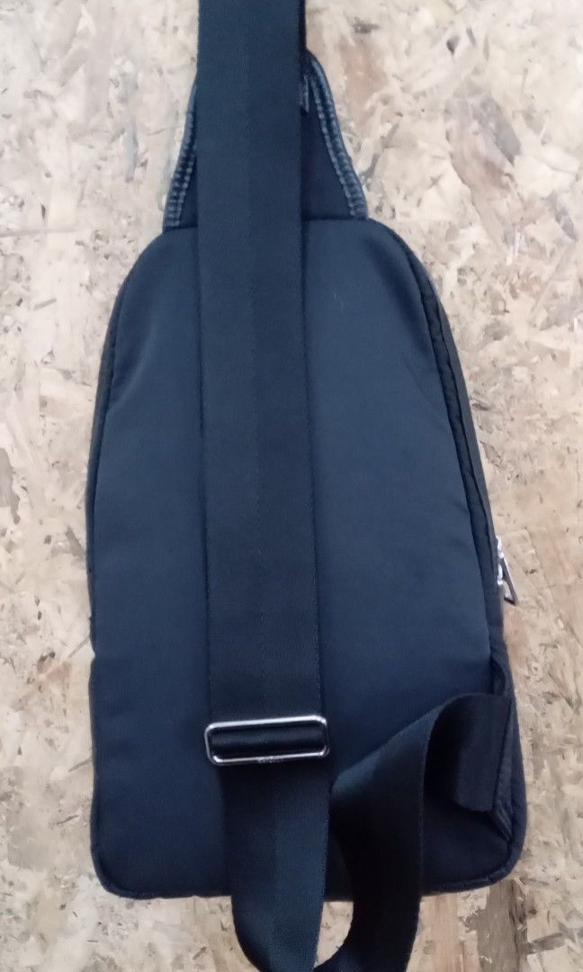 Kenzo crew hot sale crossbody bag