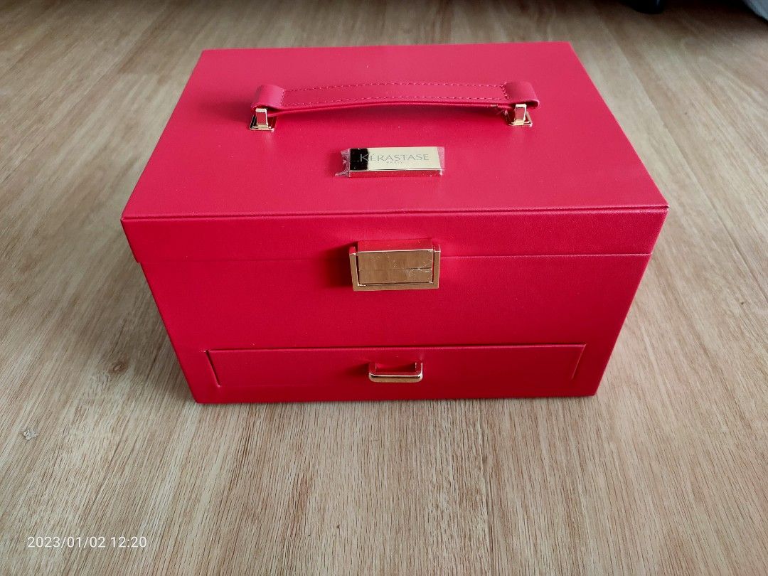 Red jewelry hotsell boxes